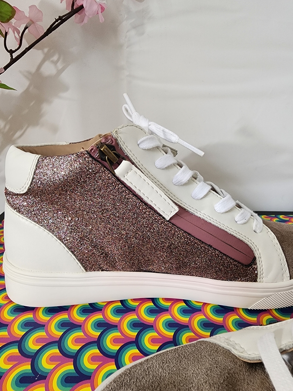 ​Blondo Giana Waterproof Glitter Sneakers - White/Rose Gold - Size 9M - Picture 10 of 12